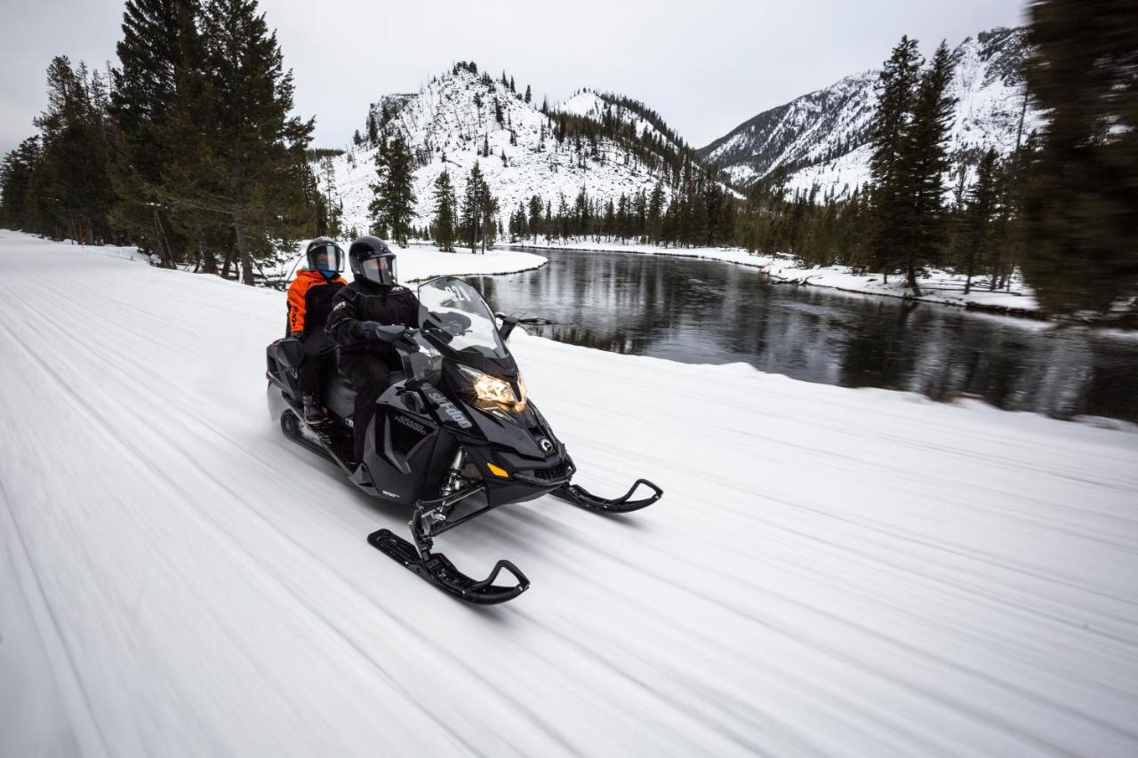 Yellowstone Park Hotel West Yellowstone Bagian luar foto